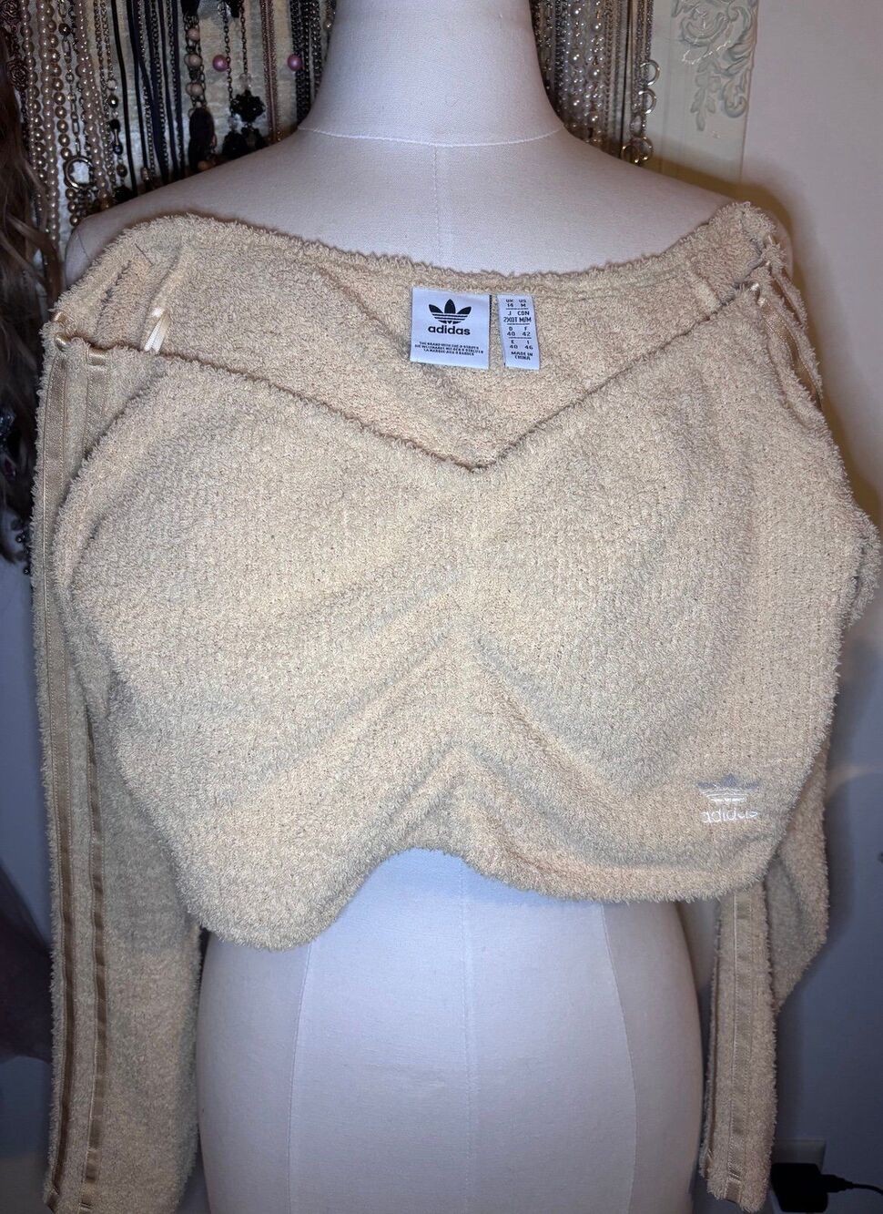 Adidas Originals Relaxed Risqué Fluffy Knit Ruched Crop Top - light yellow - Picture 1 of 8